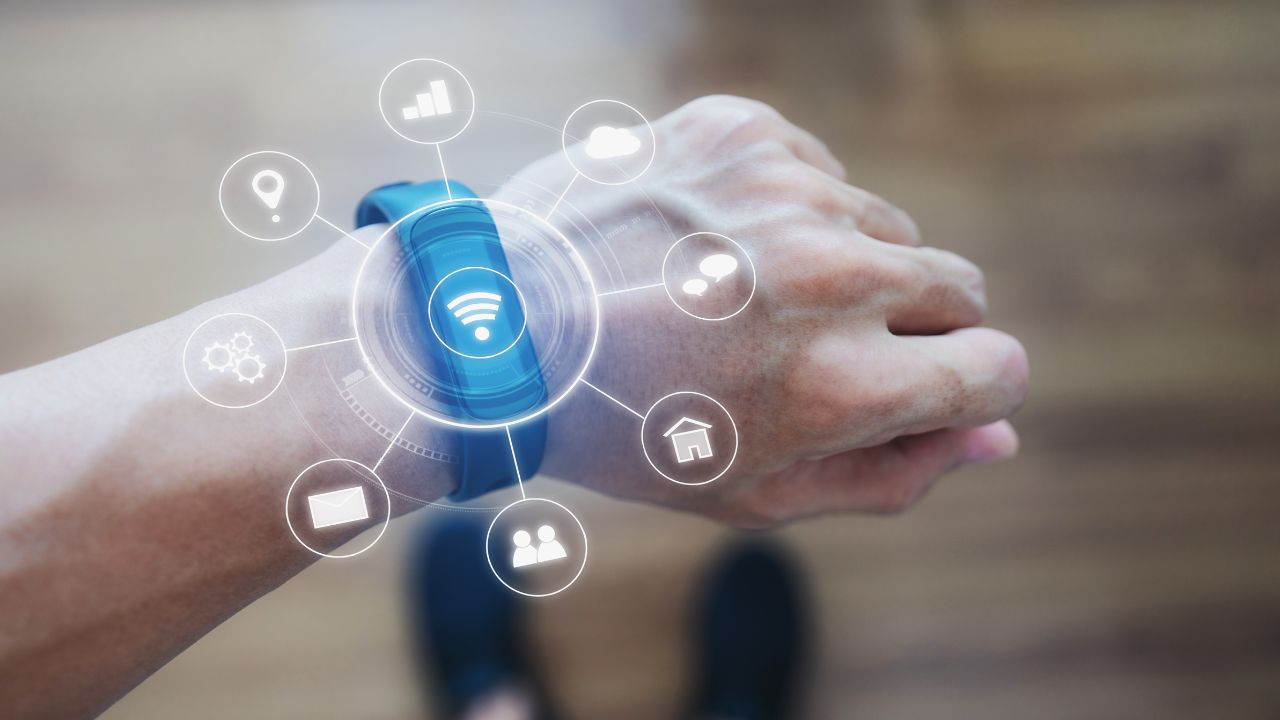 Ryze Ring vs. Smartwatches : quel tracker d'activité choisir ?